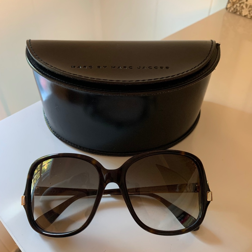 MARC BY MARC JACOBS Brown Tortoise Square Sunglasses MMJ 087/S